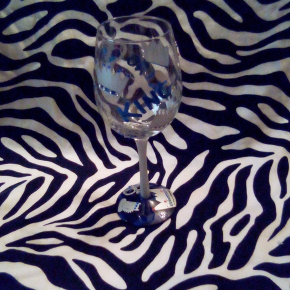 King Wine Glass